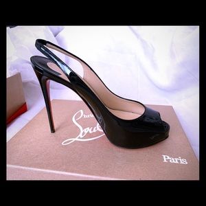 BNNW Christian Louboutin patent  peep toe heels